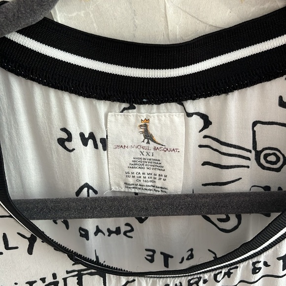 Basquiat Illustration Print Top M - Picture 4 of 9
